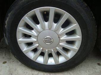 2004 Nissan Teana Pictures