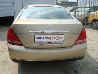 2004 Nissan Teana Pictures