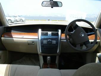 2004 Nissan Teana Photos