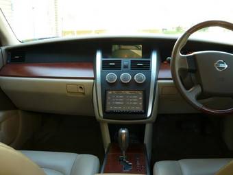 2004 Nissan Teana Pictures
