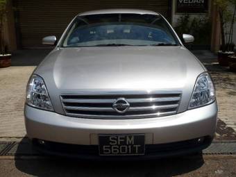 2004 Nissan Teana Pics