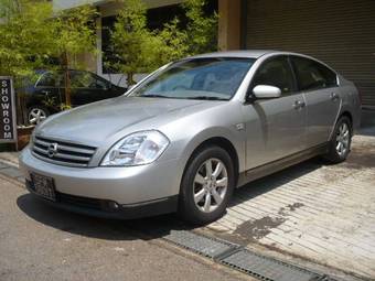 2004 Nissan Teana Pictures