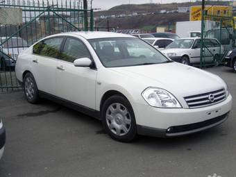 2004 Nissan Teana Pictures