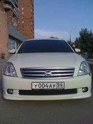 2004 Nissan Teana Photos