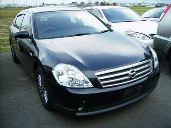 2004 Nissan Teana Pictures