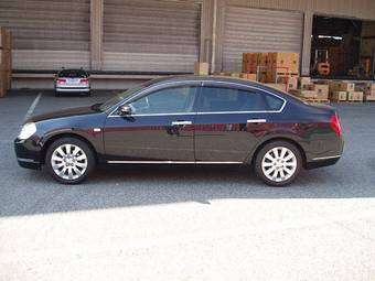 2004 Nissan Teana Photos