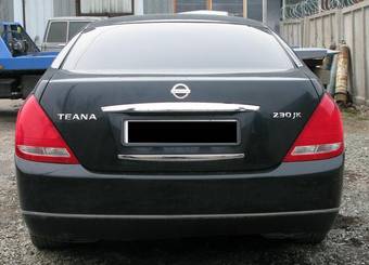 2004 Nissan Teana Pictures