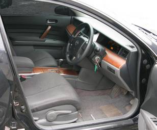 2004 Nissan Teana Photos