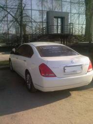 2004 Nissan Teana Photos