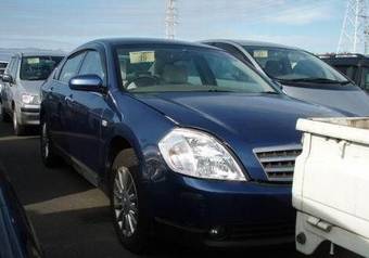 2004 Nissan Teana Images