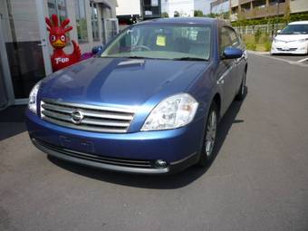 2004 Nissan Teana Photos