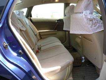 2004 Nissan Teana Photos