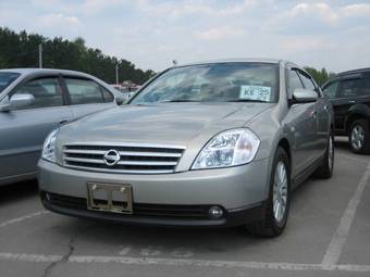 2004 Nissan Teana Photos