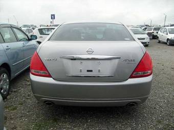 2004 Nissan Teana Pictures