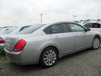 2004 Nissan Teana Pictures