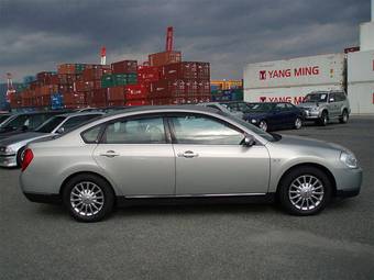 2004 Nissan Teana Pictures