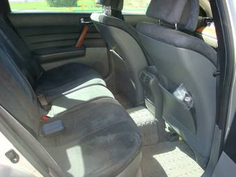 2004 Nissan Teana Pictures