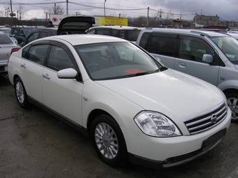 2004 Nissan Teana Pictures