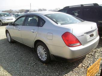 2004 Nissan Teana Photos