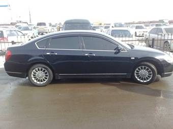 2004 Nissan Teana Pictures