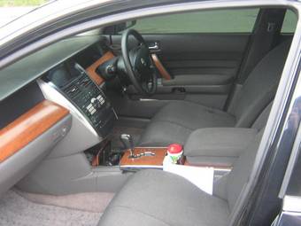 2004 Nissan Teana Photos