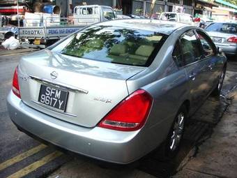 2004 Nissan Teana Pictures