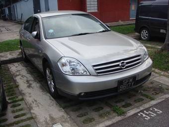 2004 Nissan Teana Pictures