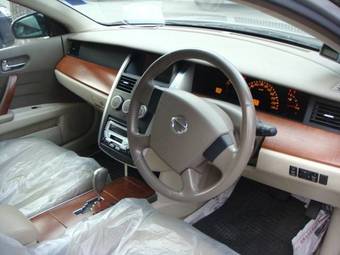 2004 Nissan Teana Photos