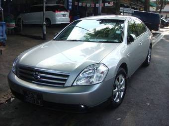 2004 Nissan Teana Pictures