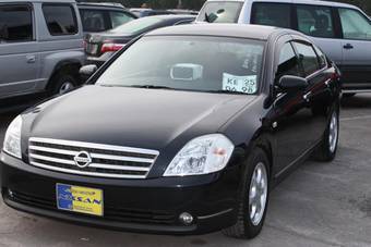 2004 Nissan Teana Photos