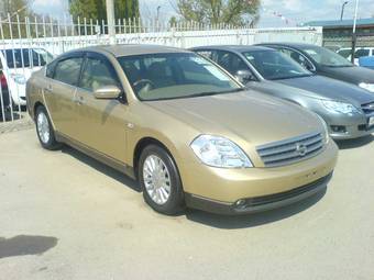 2004 Nissan Teana Photos