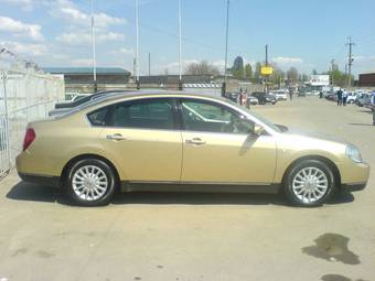 2004 Nissan Teana Photos
