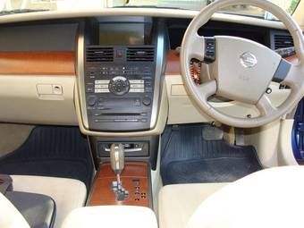 2004 Nissan Teana Photos