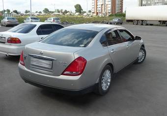 2004 Nissan Teana Pictures