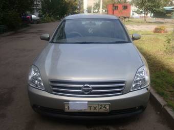 2004 Nissan Teana Photos