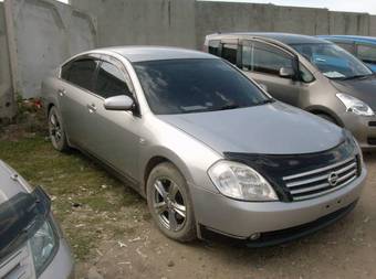 2004 Nissan Teana Photos
