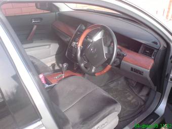 2004 Nissan Teana Pictures