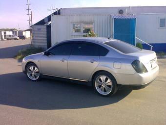 2004 Nissan Teana Photos