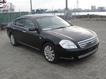 2004 Nissan Teana Pictures