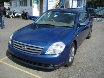 2004 Nissan Teana Photos