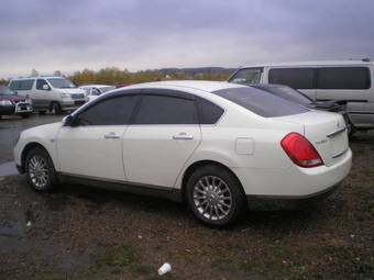 2004 Nissan Teana Photos