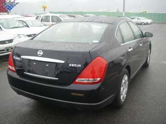 2005 Nissan Teana Pictures