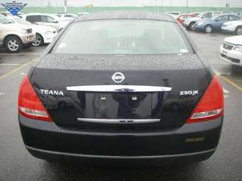 2005 Nissan Teana Pictures