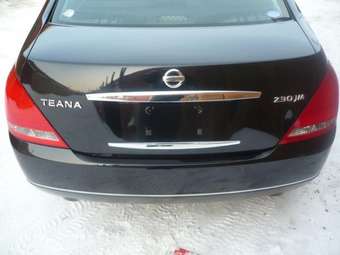 2005 Nissan Teana Photos