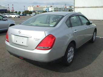 2005 Nissan Teana Pictures