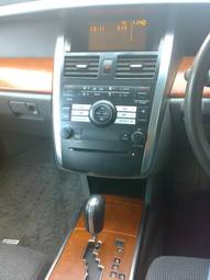 2005 Nissan Teana Photos