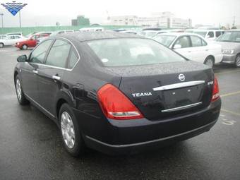 2005 Nissan Teana Pictures