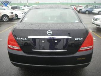 2005 Nissan Teana Photos