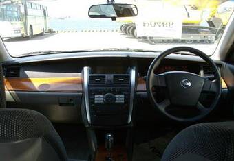 2005 Nissan Teana Pictures
