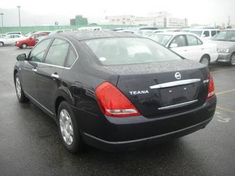 2005 Nissan Teana Pictures